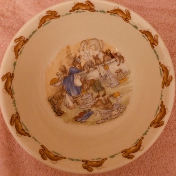 FIRM: NEW Vintage, BUNNYKINS, children's serving set never used - Picture 5 of 10